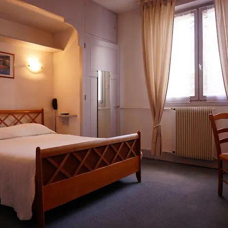 Logis Des Messageries Szálloda 3*